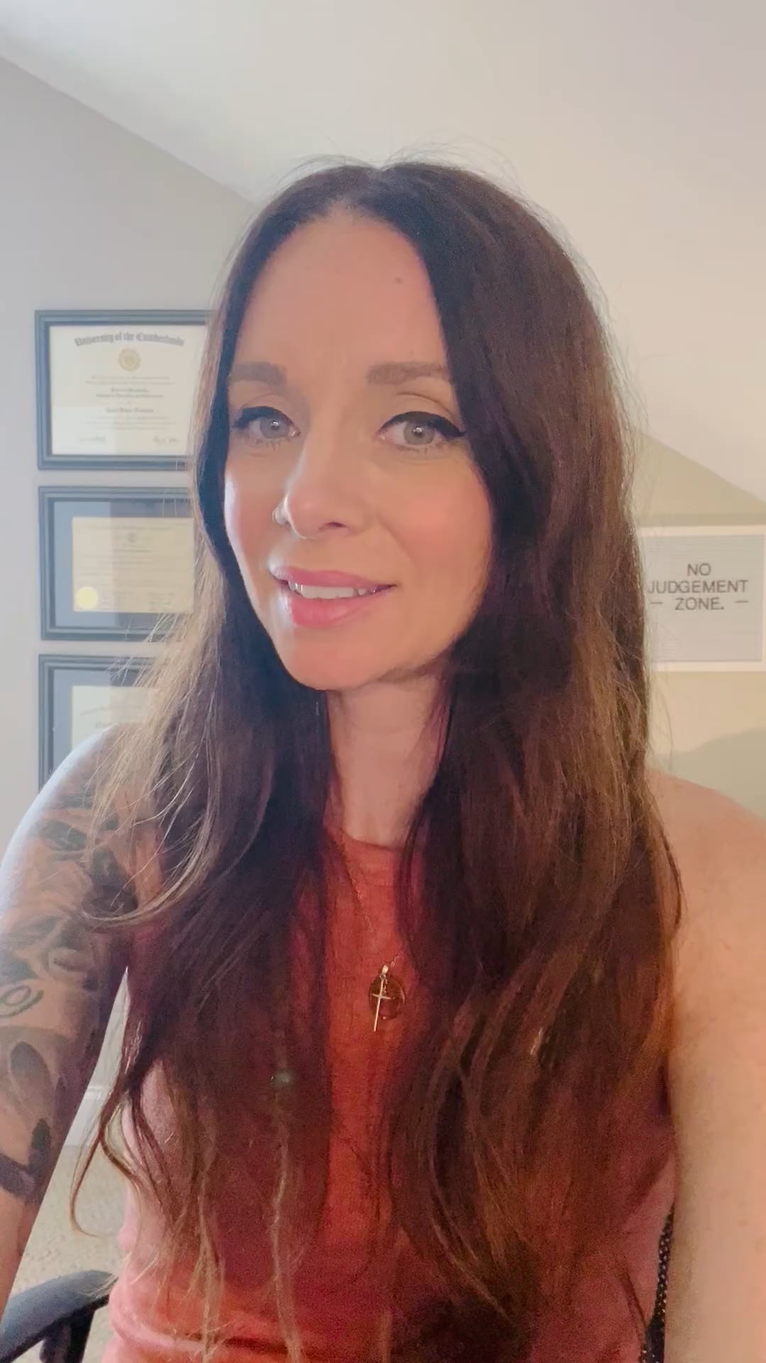Dr. Natae Feenstra