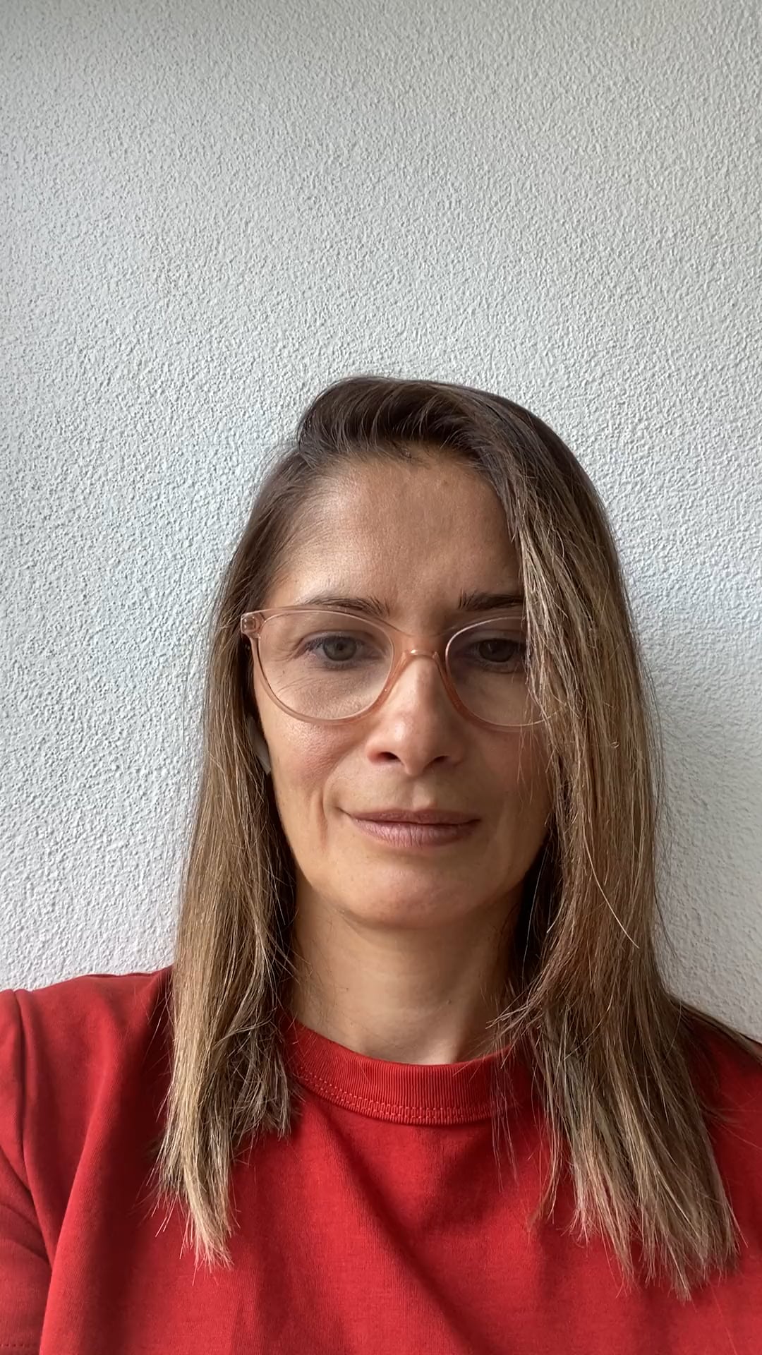 Elena Oks