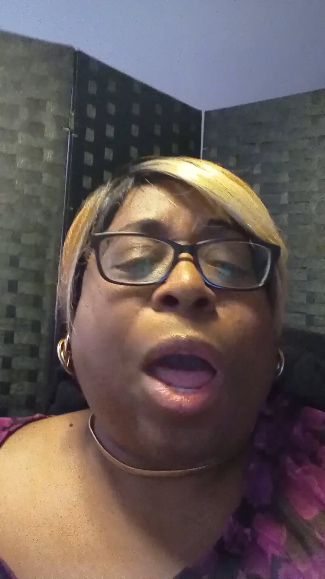 Dr. Winda Rich Mack