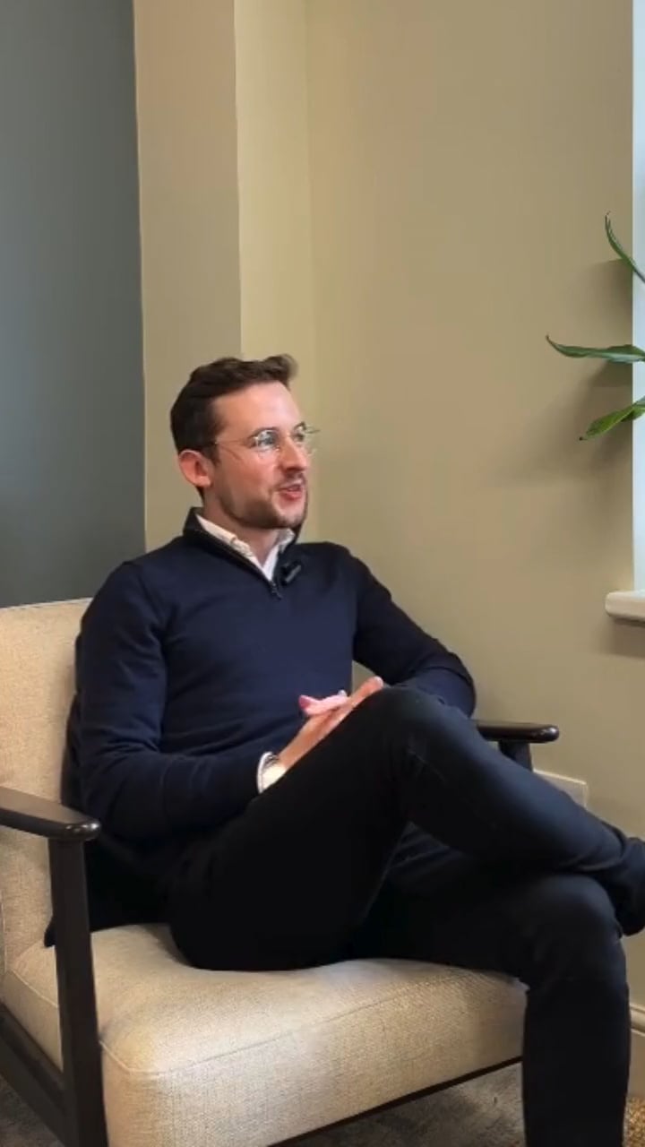Dr Chris MacGregor