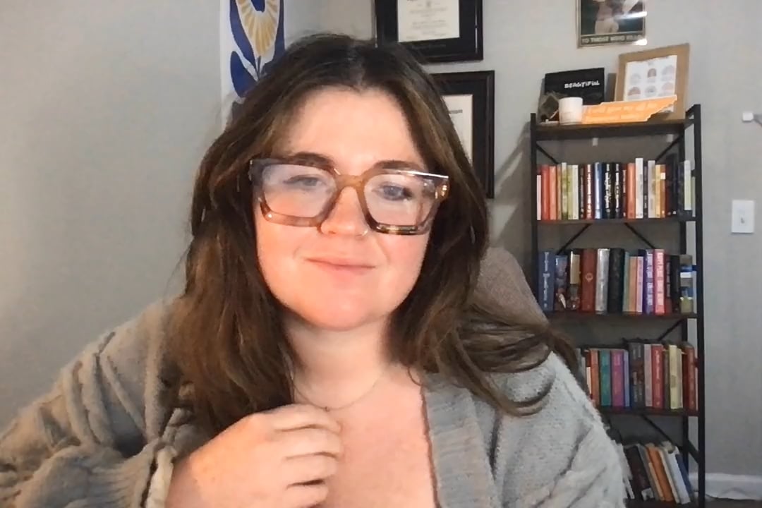 Erin Cabe | Trauma and Chronic Illness Therapist |