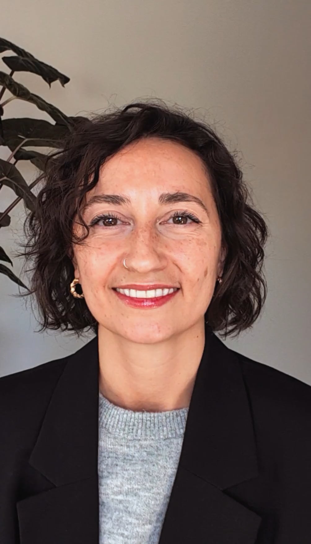 Dr. Melissa J Levy