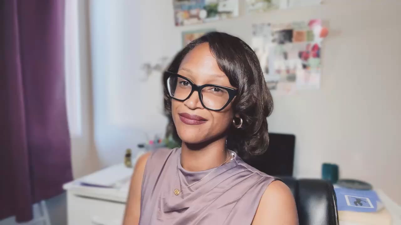 Olivia Lavelle: EMDR + People-Pleasing