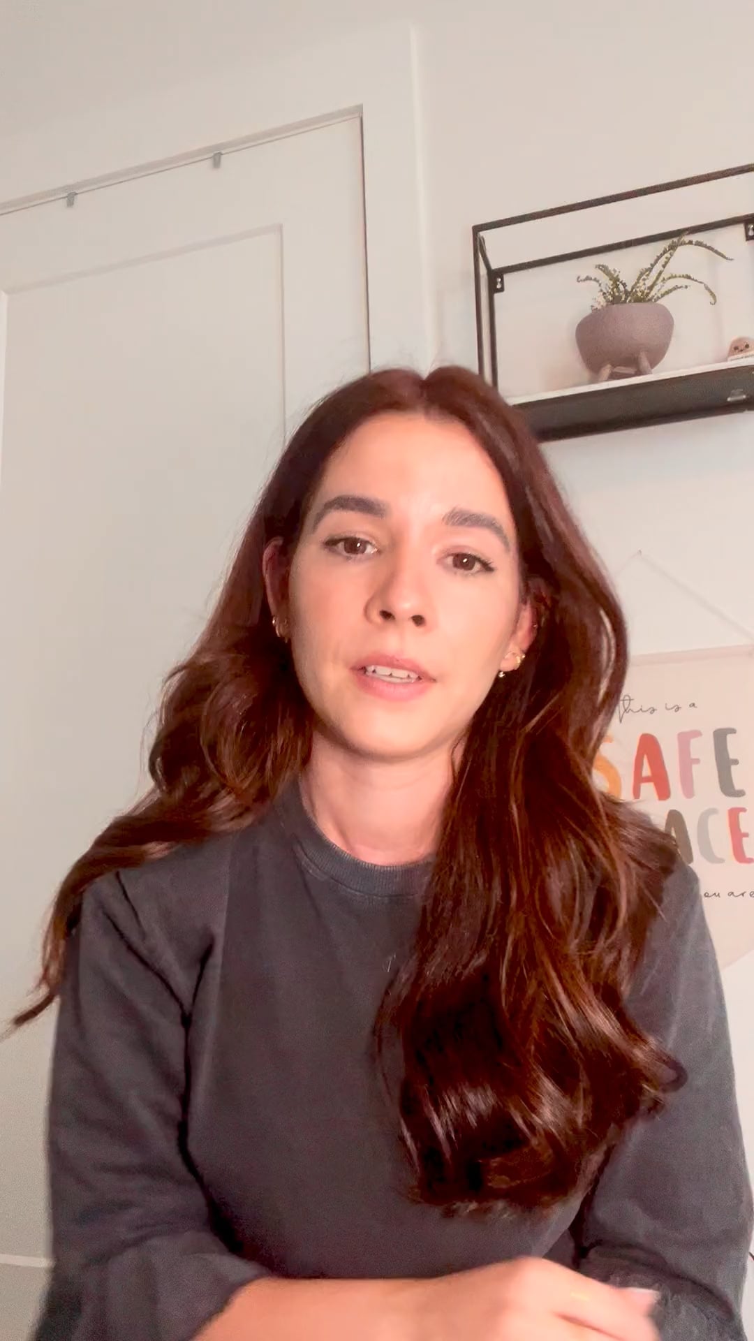 Asdyane Fraga (Bilingual Therapist)