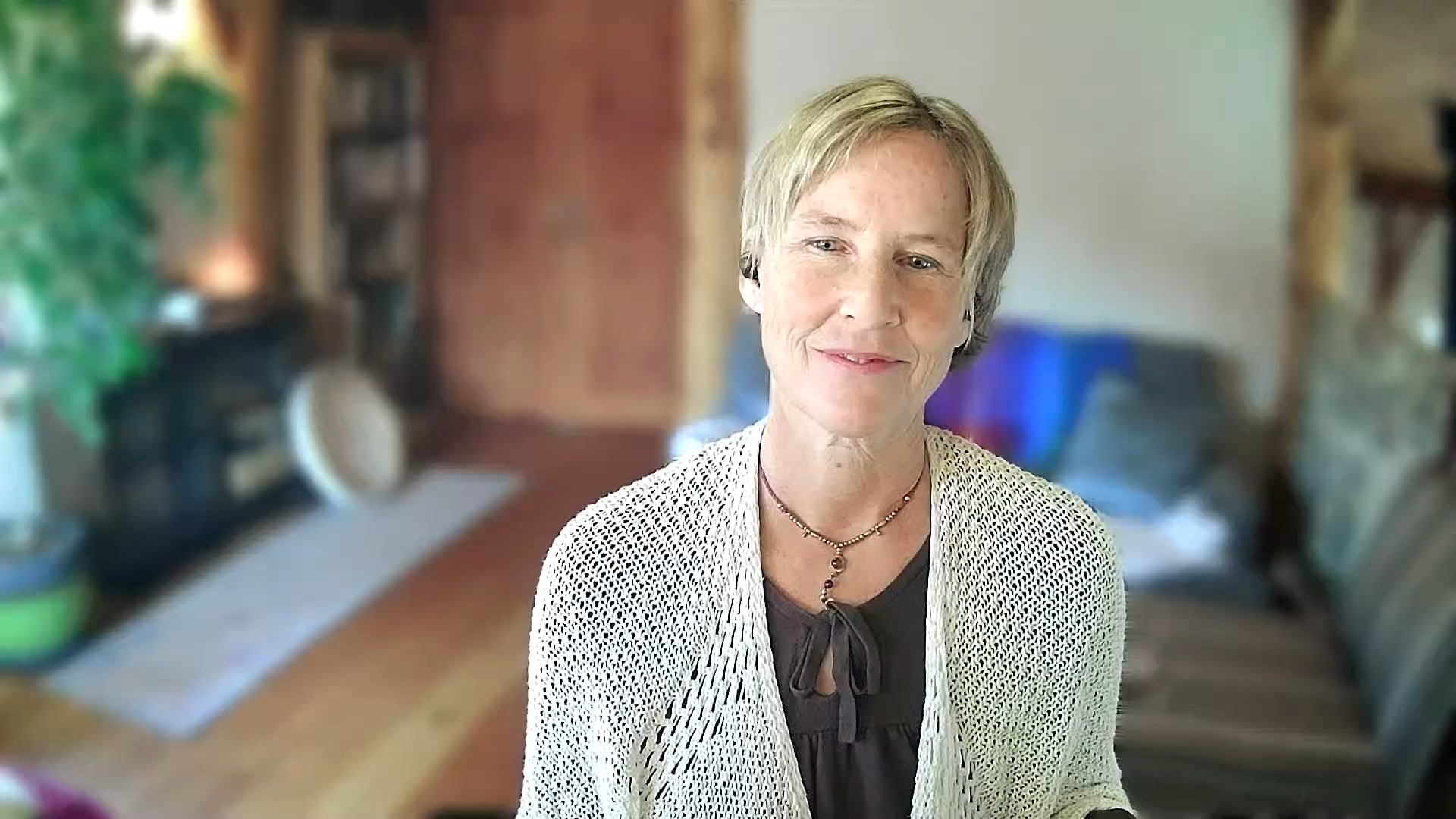 Anni Muhlegg, BSW, RSW, MA