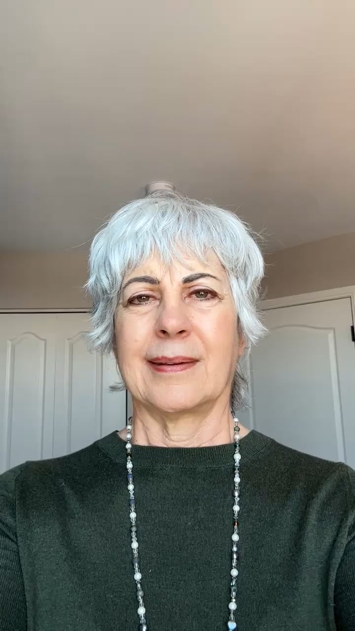 Jennifer Holt