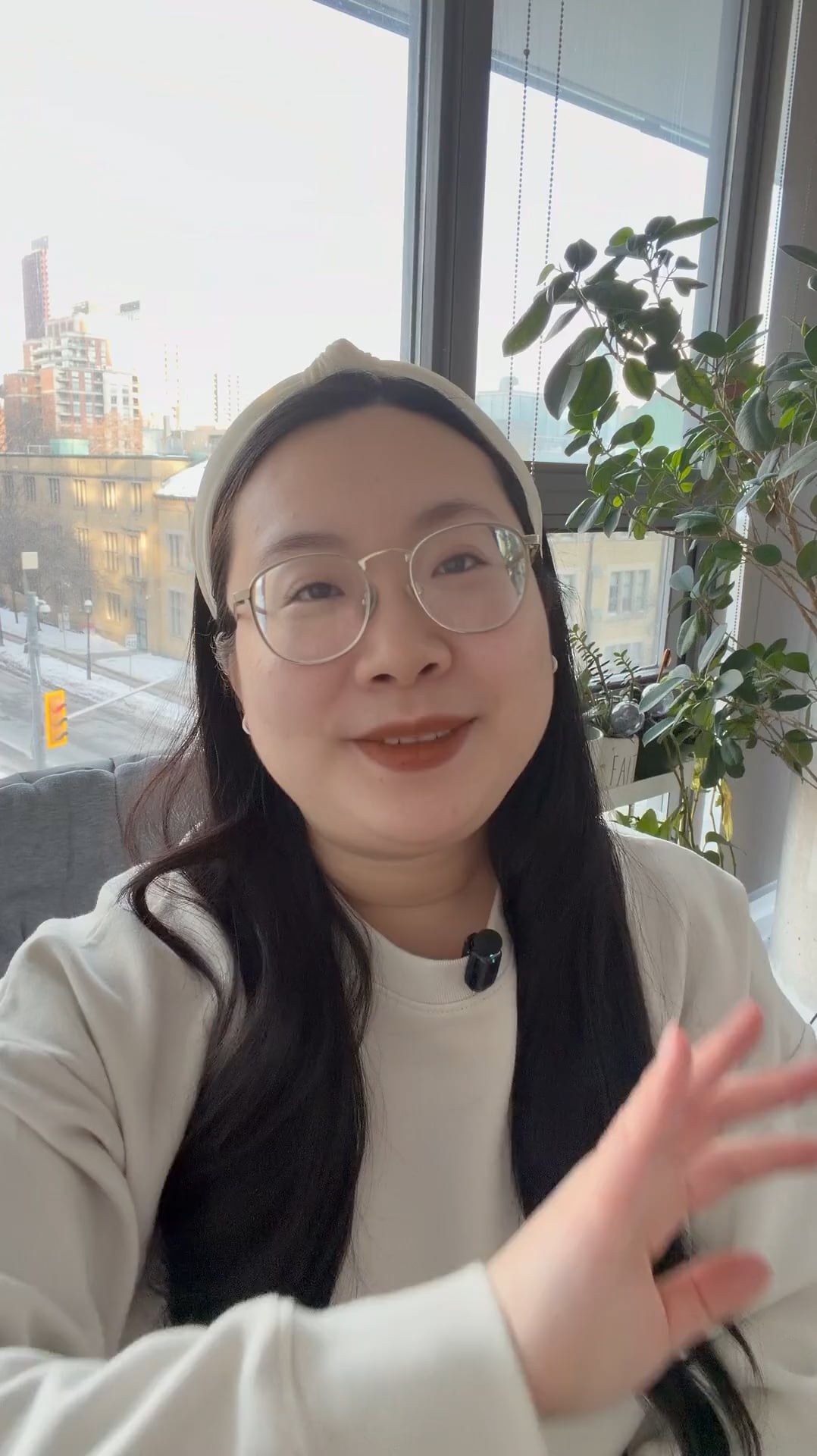Ariette Hung- Online & In-Person Therapy (Toronto)