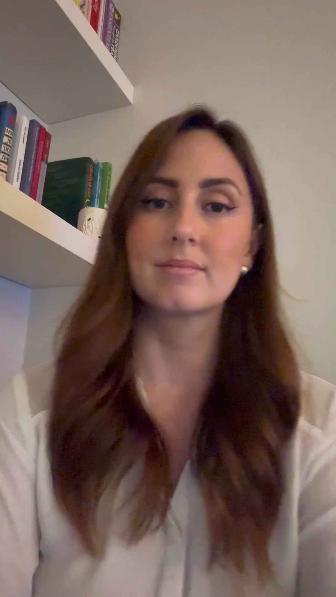 Dr Rhianne Lewis