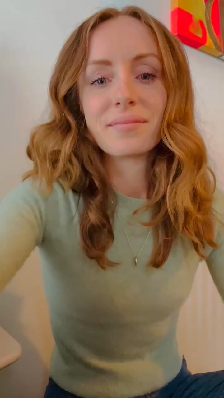 Dr Lizz Lewis