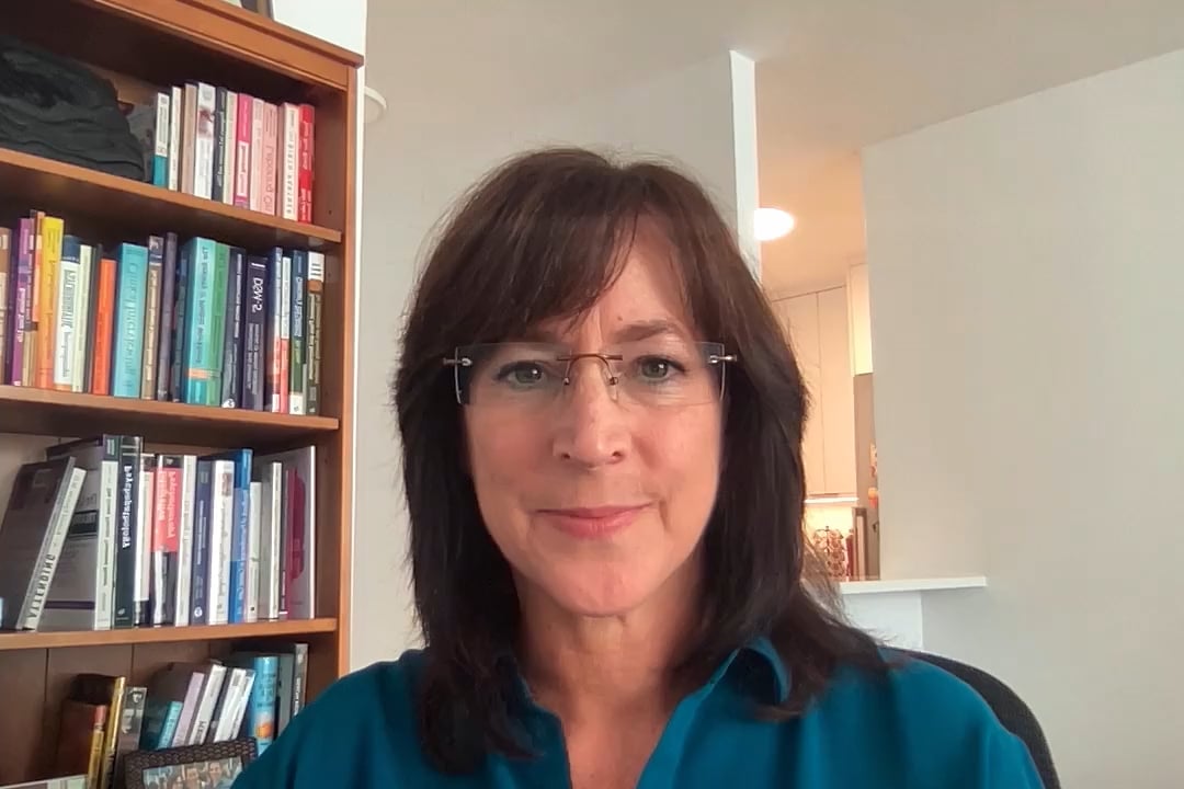 Dr. Robyn S DeLuca