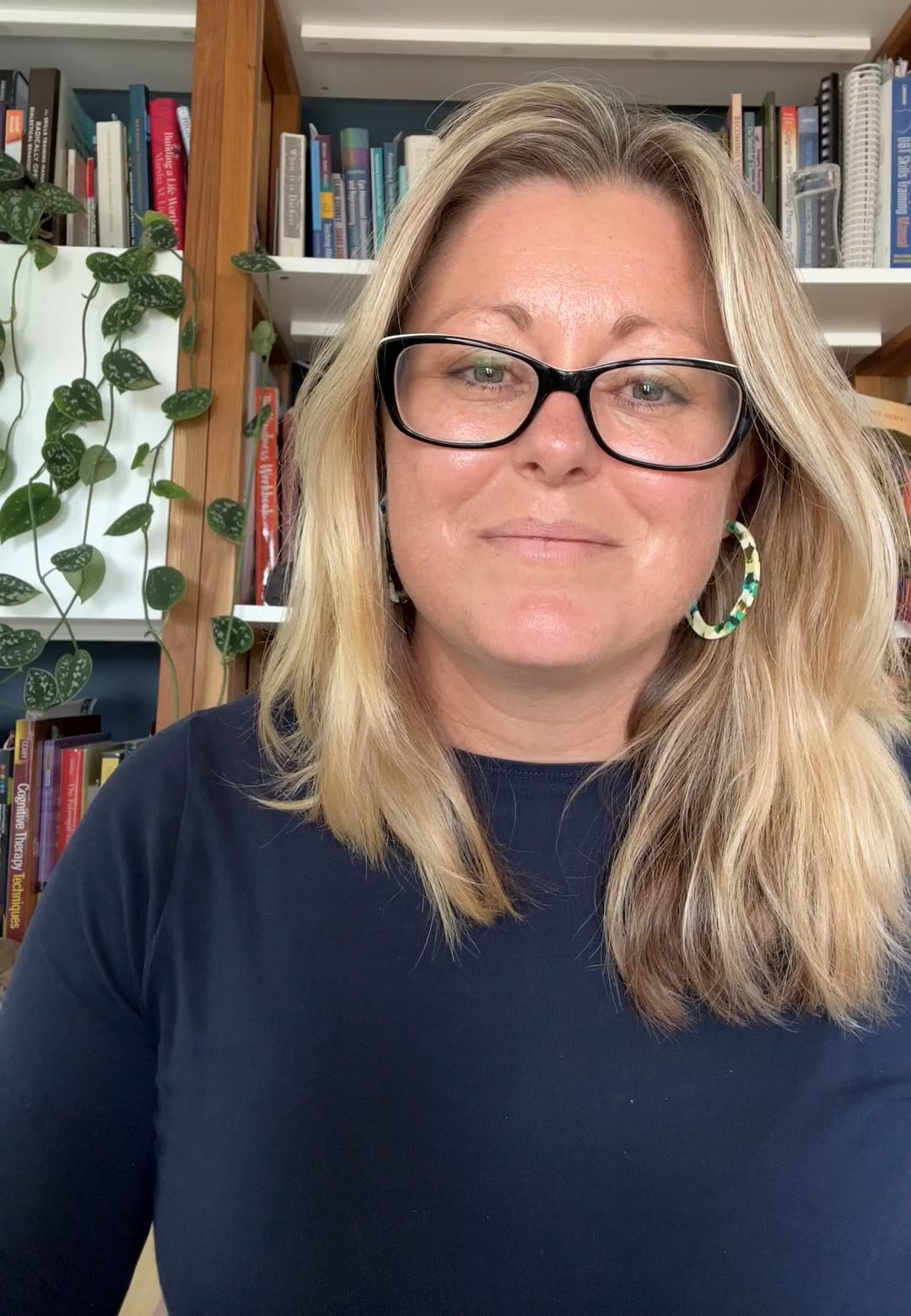Dr Shelley Kerr