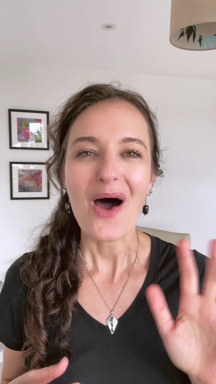 Dr Lara Zibarras